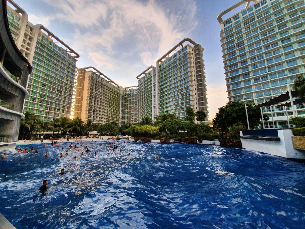 Apartment Davis Place At Azure Manila